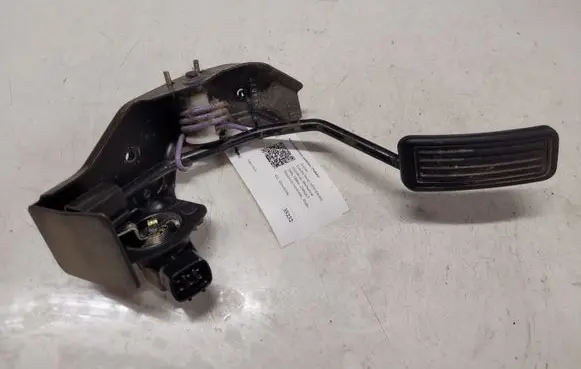 Toyota Corolla Verso AR10 Accelerator throttle pedal