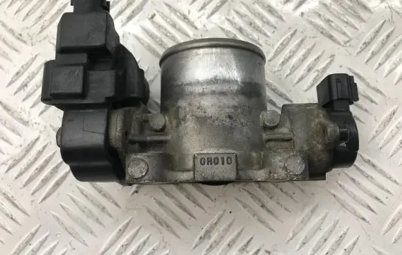 Toyota Avensis T250 Throttle valve 2610026010 261000R010 1923002010