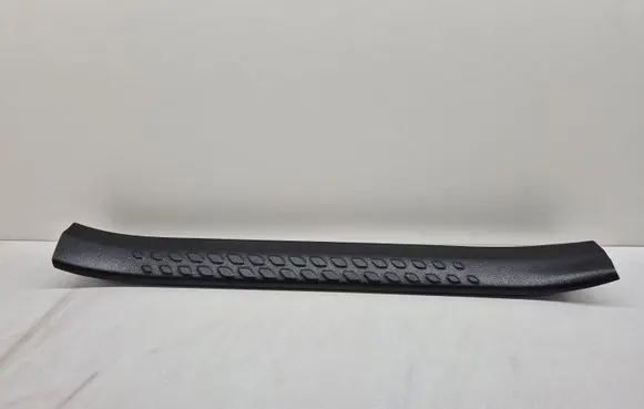 Toyota C-HR I Front sill trim cover 67914F4010