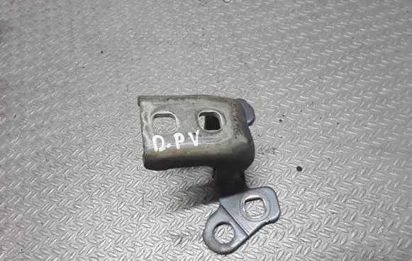 Renault Clio III Front door upper hinge 205010