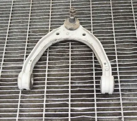 Audi Q7 4L Front lower control arm/wishbone 7L0407047A
