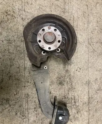 Volkswagen Golf Plus Rear wheel hub spindle/knuckle 