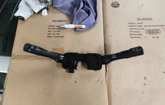 Nissan Leaf II (ZE1) Indicator stalk 195223D
