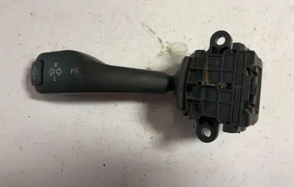BMW 5 E39 Indicator stalk 8363668 8363668K 01104010