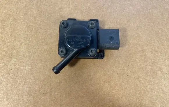 BMW X5 E70 Exhaust gas pressure sensor 13627804862
