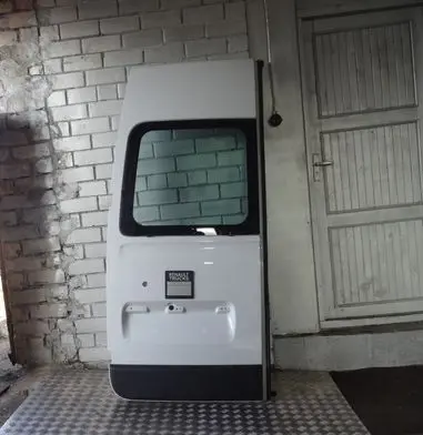 Renault Master III Back/rear loading door 901210003R E143R001583