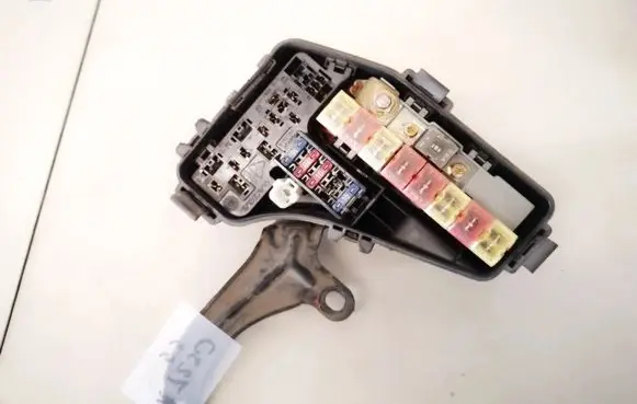 Volvo S70 V70 V70 XC Fuse box set 9128576