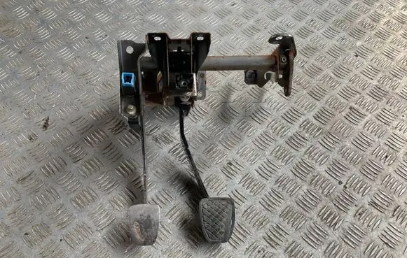 Subaru Forester SG Pedal assembly 