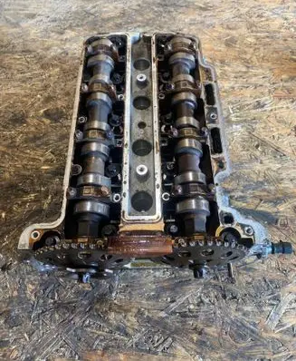 Opel Tigra B Engine head 55355430 55351461 55353997