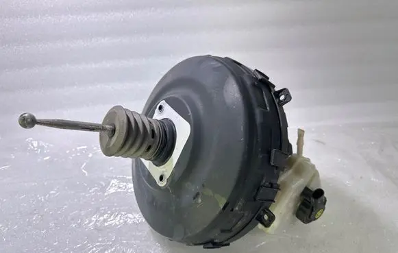 Volkswagen Touareg I Brake booster 7L8612101 03786932014 12826202897