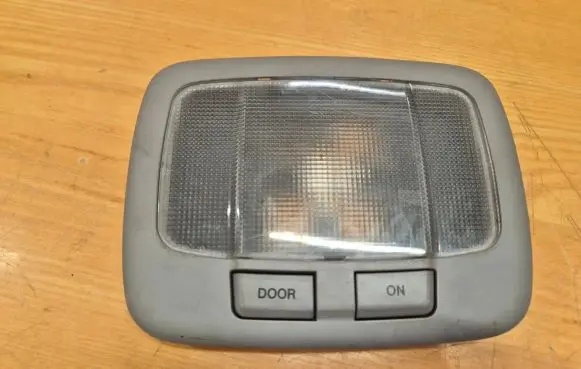 Hyundai Sonata Front seat light 928503K0