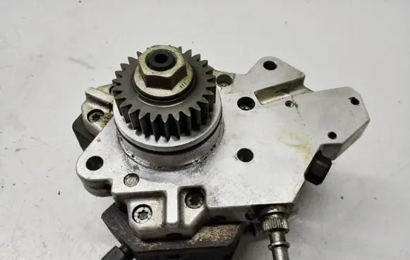 Renault Trafic II (X83) Fuel injection high pressure pump 8200385478 8200680077 0445010099