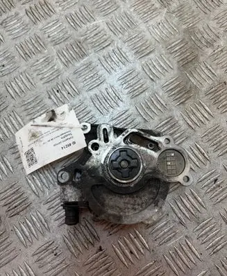 Volkswagen Polo V 6R Vacuum pump 03L145207