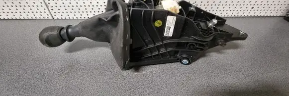 Volkswagen Crafter Gear shifter/selector 2N0711025