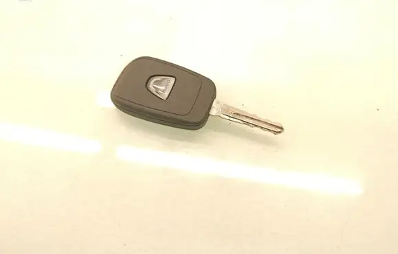 Dacia Logan II Ignition key/card 