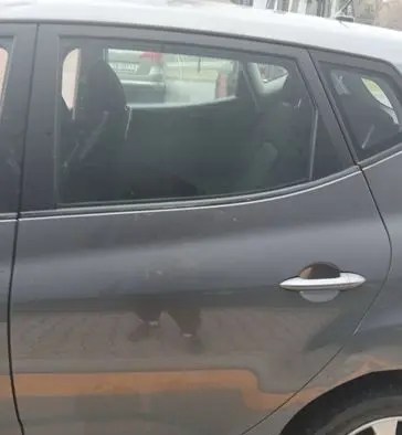 KIA Venga Rear door