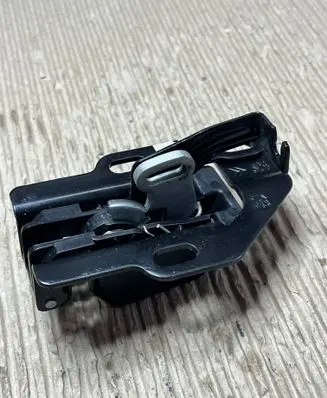 Citroen Berlingo Tailgate lock latch 8719F9