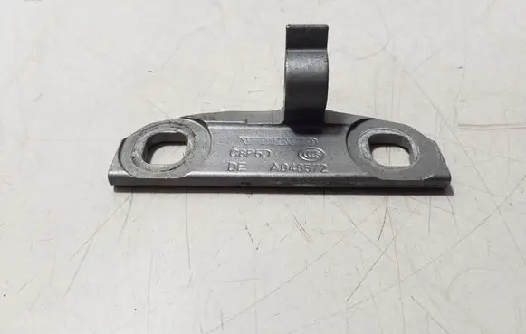 Volvo XC60 Front door lower hinge A046572