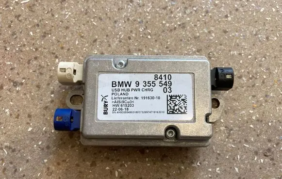 BMW X3 G01 USB control unit 9355549