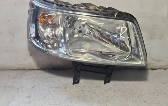 Volkswagen Transporter - Caravelle T5 Headlight/headlamp 7H1941016N