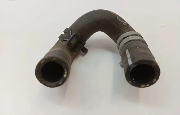 Volvo XC60 Engine coolant pipe/hose 32252202