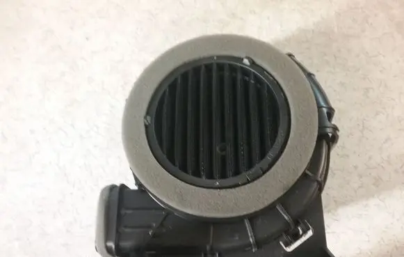 Toyota Yaris Hybrid/electric vehicle battery fan G923052040