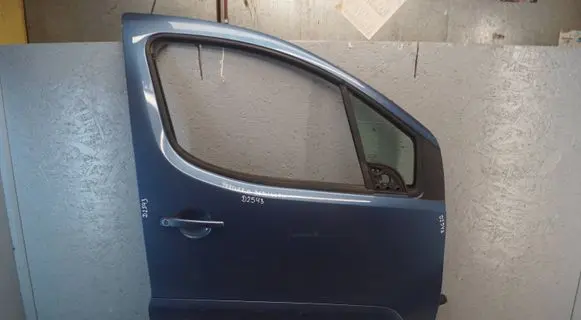 Peugeot Partner Front door