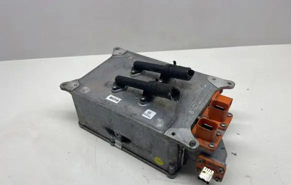 Audi A3 S3 8V Voltage converter inverter 5QE915682K