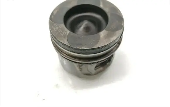 Nissan Qashqai+2 Piston 