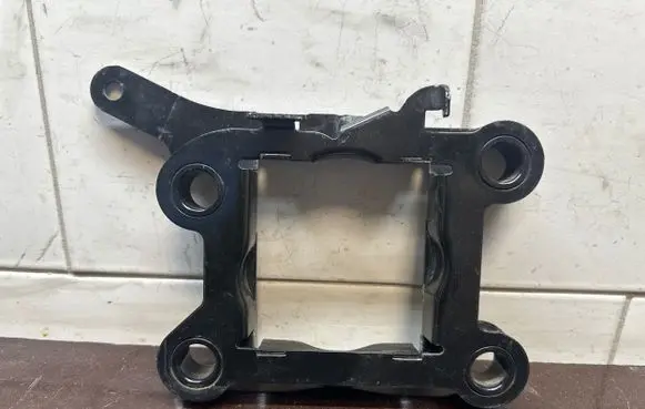 Citroen DS5 Front bumper mounting bracket 9800645680