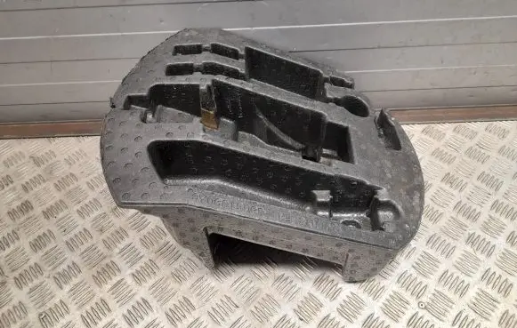 Jeep Grand Cherokee Tool box 68061390AC 68061747AB