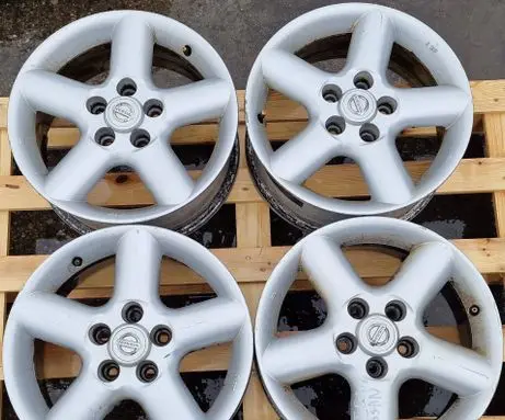Nissan X-Trail T30 R16 alloy rim 