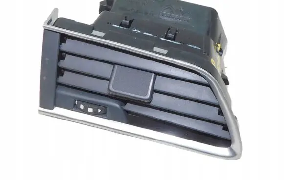 Peugeot 508 Dashboard side air vent grill/cover trim