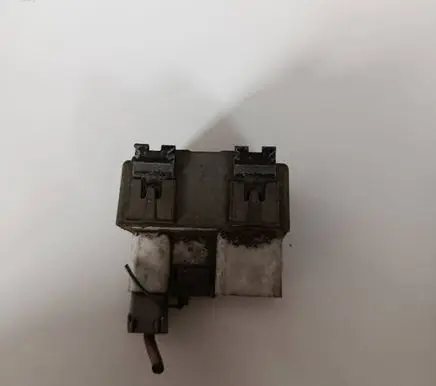 Volvo S40, V40 Coolant fan relay 80899900 899995000