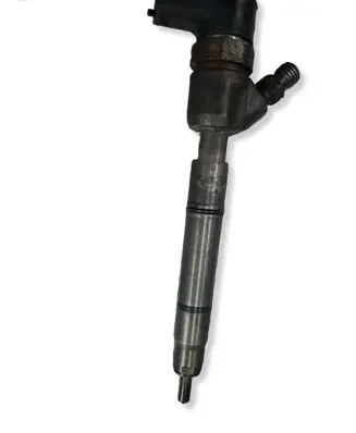 Hyundai i30 Fuel injector 338002A900