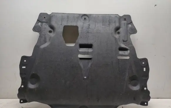 Volvo XC60 Engine splash shield/under tray