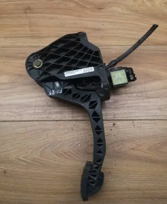 Skoda Octavia Mk2 (1Z) Clutch pedal 1K1721059CH 16082005 6200100103
