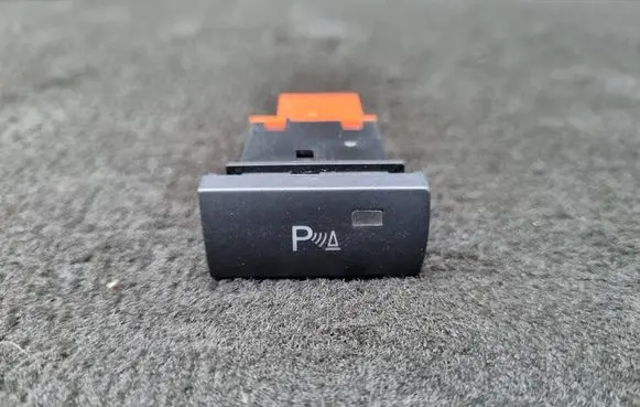 Audi A6 S6 C6 4F Parking (PDC) sensor switch 4F0919281