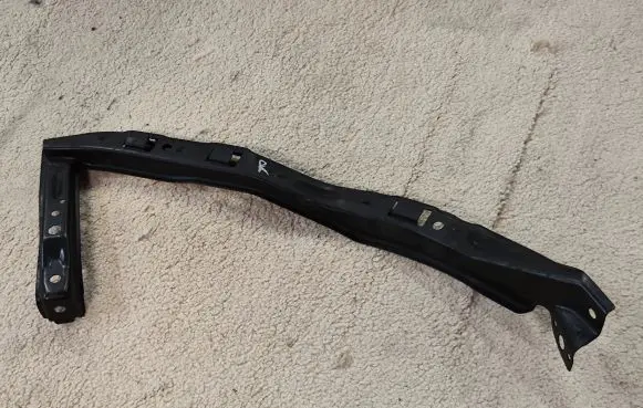 Honda Civic Front bumper mounting bracket