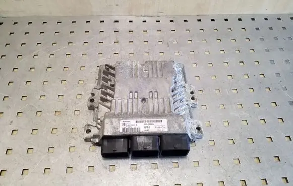 Ford Focus Engine control unit/module BV6112A650NJ S180133036B SID807EV0
