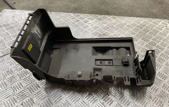 Opel Vectra C Battery tray 24413805