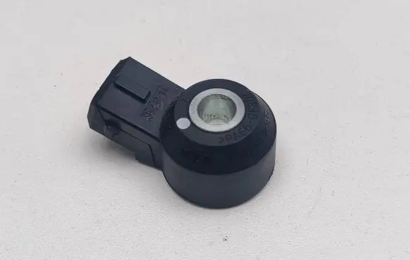 Dodge Durango III Detonation knock sensor 05033316AB