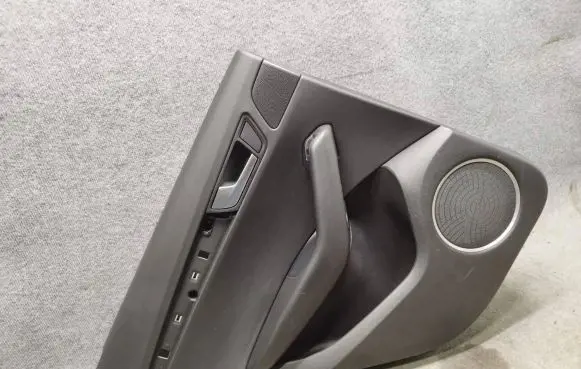 Audi Q5 SQ5 Rear door card panel trim 8R0867305B 030519121C