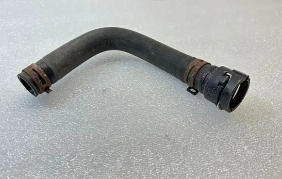 Volkswagen PASSAT B7 Engine coolant pipe/hose 3B0122291B