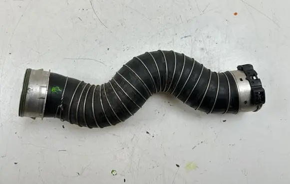 BMW 3 E90 E91 Intercooler hose/pipe