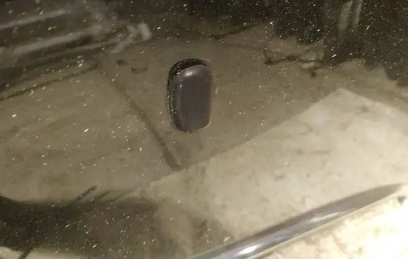 Windshield washer spray nozzle