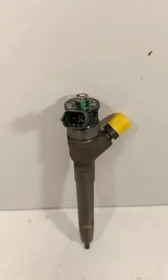 Nissan X-Trail T32 Fuel injector 0445110546