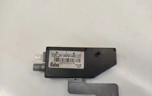Mercedes-Benz ML W163 Aerial antenna amplifier 1638200089