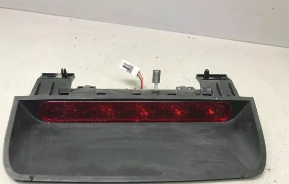 Chevrolet Lacetti Third/center stoplight 321213