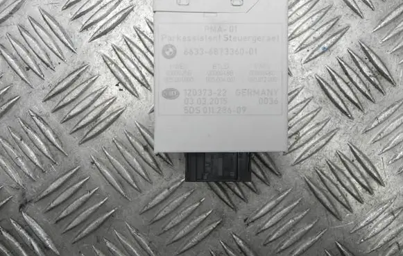 BMW 5 F10 F11 Parking PDC control unit/module 6873360